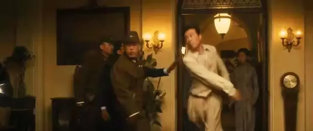 田家泰疑孟万福被朱管家反向设局,二十年老管家实为日谍 _ 相关图片 田家泰疑孟万福被朱管家反向设局,二十年老管家实为日谍 _ 相关图片