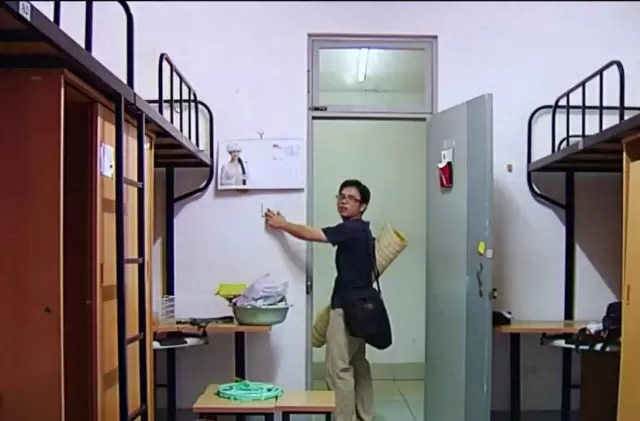 纪录片导演叶君因病离世,享年43岁 _ 资讯配图 纪录片导演叶君因病离世,享年43岁 _ 资讯配图