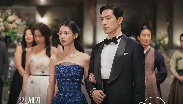 IU主演《21世纪大君夫人》收视破14.3%但叙事逻辑遭质疑 _ 相关图片