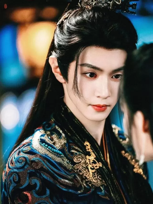 张凌赫《逐玉》登顶古装爱情剧热度榜，《宁安如梦》重登热议 _ 相关图片