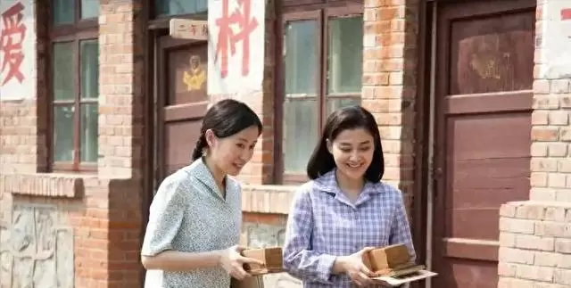 王海洋嘲讽葛美霞“只配嫁丑八怪”后成其继子：饭桌旧话照见亲情流变 _ 资讯配图